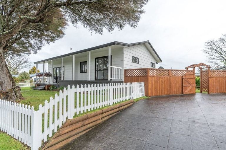 Photo of property in 1 Raleigh Avenue, Fairview Downs, Hamilton, 3214