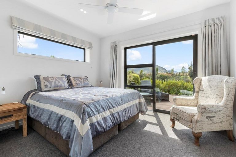 Photo of property in 12 Orford Drive, Jacks Point, Queenstown, 9371