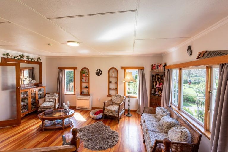 Photo of property in 34 Queen Street, Dannevirke, 4930