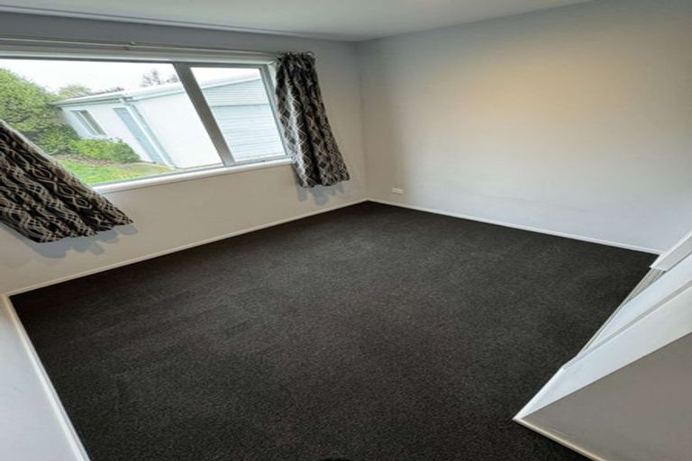 Photo of property in 17 Royal Park Drive, Parklands, Christchurch, 8083