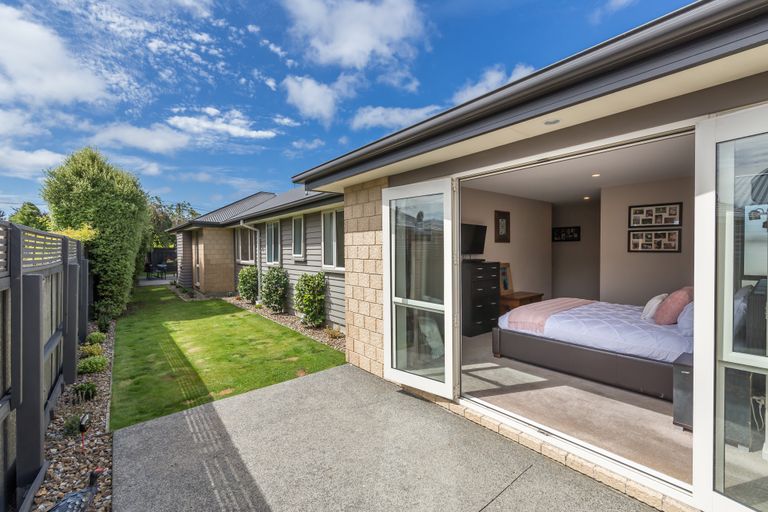 Photo of property in 78a Daniels Road, Redwood, Christchurch, 8051