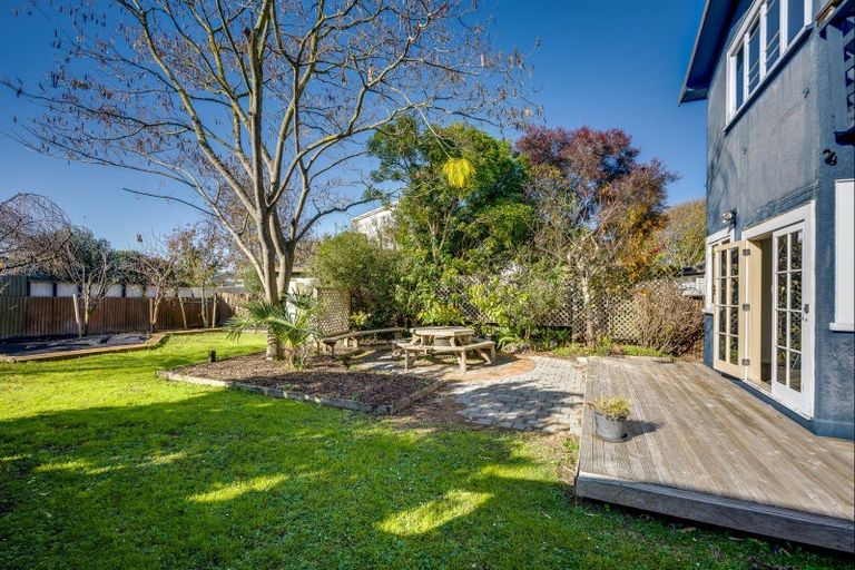 Photo of property in 810 Heretaunga Street East, Parkvale, Hastings, 4122