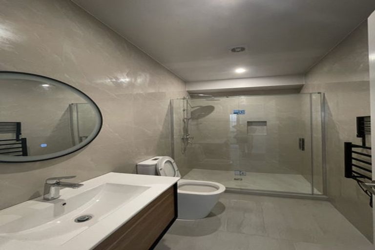 Photo of property in 323 Flat Bush School Road, Flat Bush, Auckland, 2019