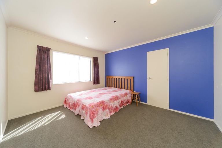 Photo of property in 110 Peter Hall Drive, Kelvin Grove, Palmerston North, 4414