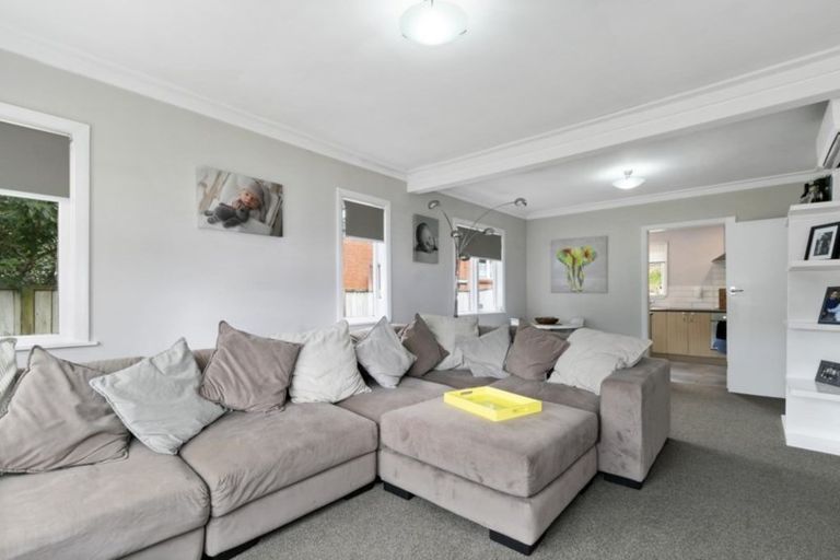 Photo of property in 19 Peel Place, Wainuiomata, Lower Hutt, 5014