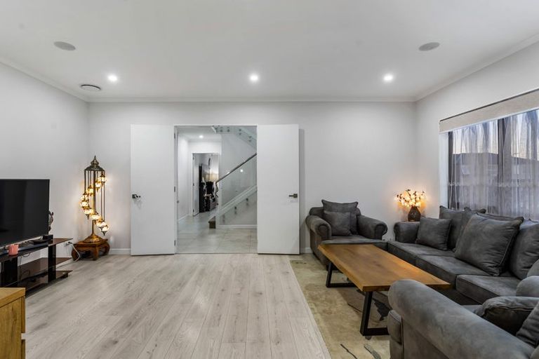 Photo of property in 76 Drumbuoy Drive, Flat Bush, Auckland, 2019