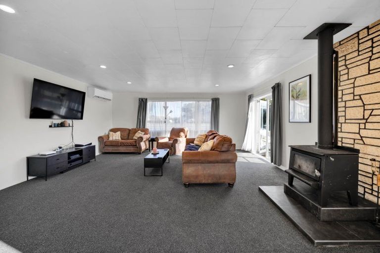 Photo of property in 13 Bridger Place, Eltham, 4322