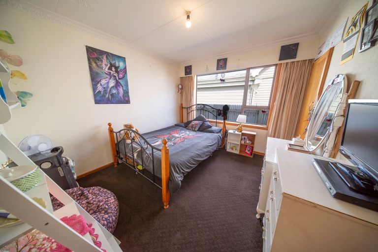 Photo of property in 38 Brydone Street, Edendale, 9825