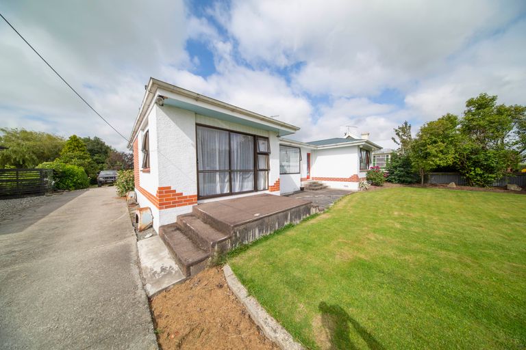 Photo of property in 38 Brydone Street, Edendale, 9825