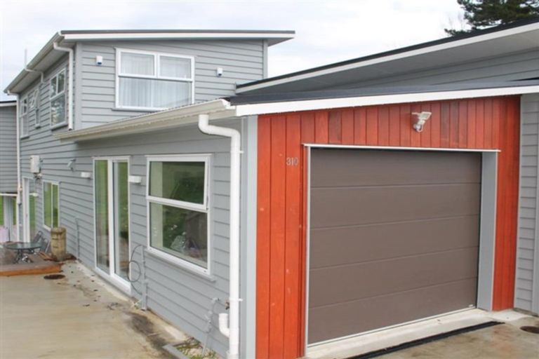 Photo of property in 308-310 Birdwood Road, Massey, Auckland, 0614