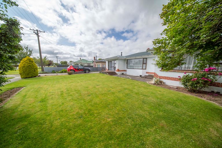Photo of property in 38 Brydone Street, Edendale, 9825