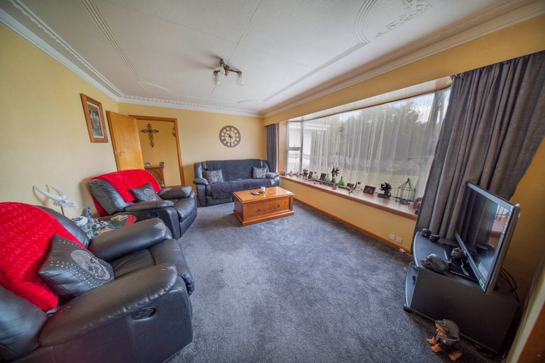 Photo of property in 38 Brydone Street, Edendale, 9825