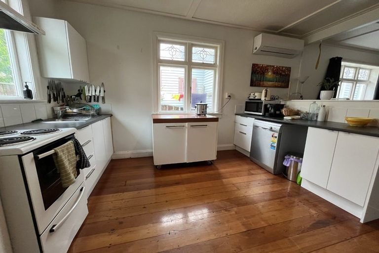 Photo of property in 43 Herald Street, Berhampore, Wellington, 6023