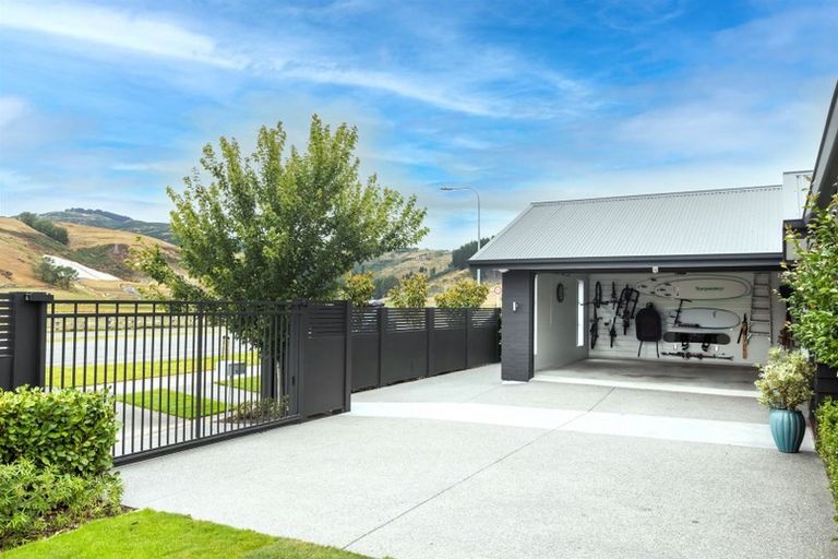 Photo of property in 44 Worsleys Road, Cracroft, Christchurch, 8025