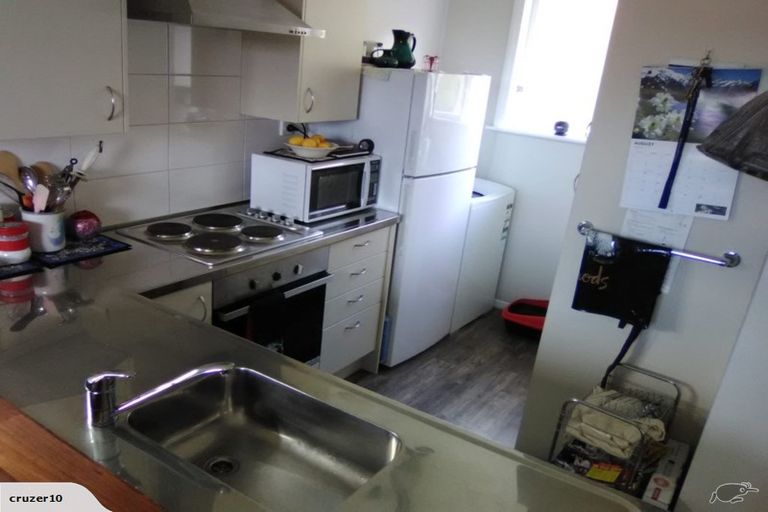 Photo of property in 32 Pencarrow Crescent, Wainuiomata, Lower Hutt, 5014