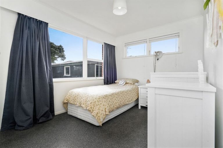 Photo of property in 42 Storey Avenue, Forest Lake, Hamilton, 3200