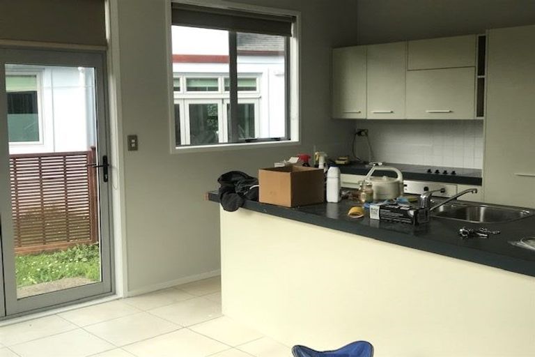 Photo of property in 11m Clearwater Cove, West Harbour, Auckland, 0618