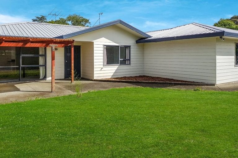 Photo of property in 186 Henderson Valley Road, Henderson, Auckland, 0612