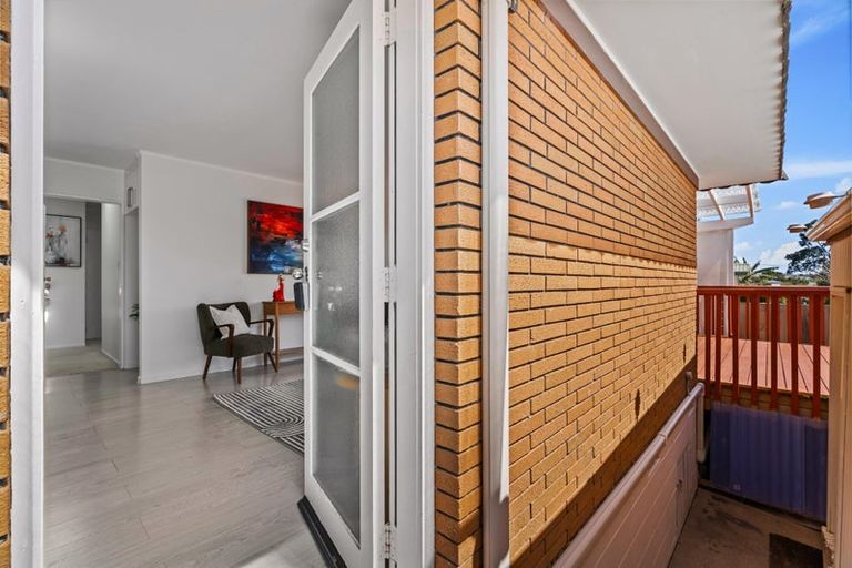 Photo of property in 4/94 Lynwood Road, New Lynn, Auckland, 0600