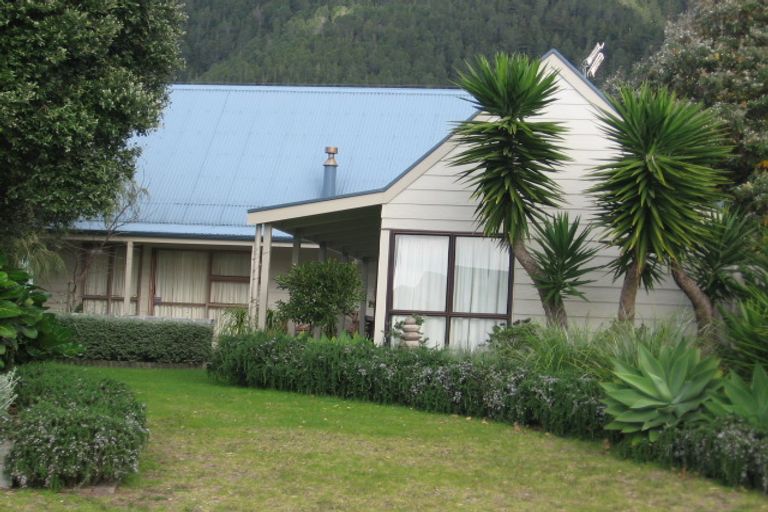 Photo of property in 10 Champion Place, Pauanui, Hikuai, 3579