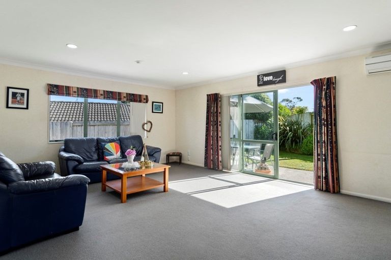 Photo of property in 8 Brackenburn Drive, Ohauiti, Tauranga, 3112