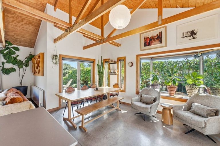 Photo of property in 72d Wairau Road, Oakura, 4314