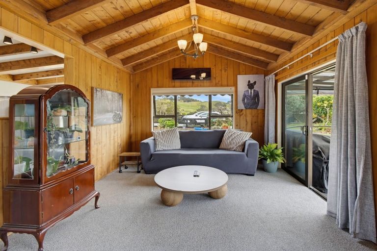 Photo of property in 43 Pahi Road, Paparoa, 0571