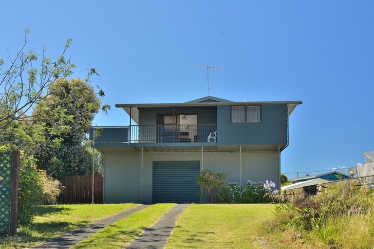 Photo of property in 417 Ormond Drive, Mahia, 4198