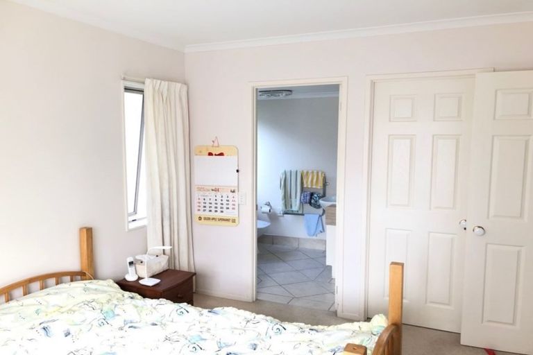 Photo of property in 39 Delmont Close, East Tamaki Heights, Auckland, 2016