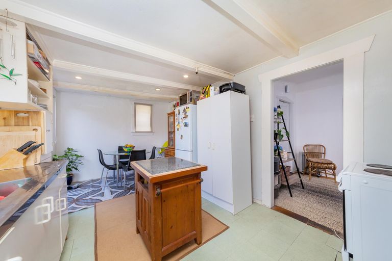 Photo of property in 20 Oakdale Road, Mount Roskill, Auckland, 1041