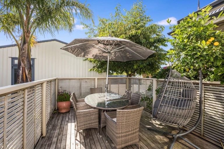 Photo of property in 2 Martin Street, Waikanae, 5036