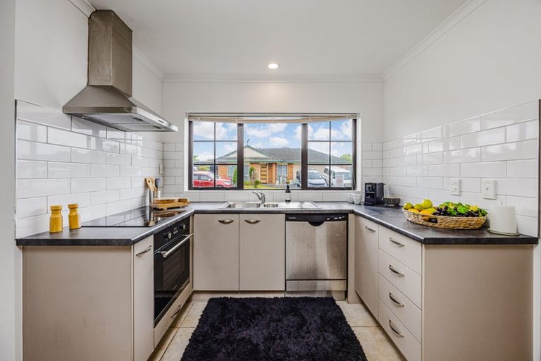 Photo of property in 329 Mahia Road, Weymouth, Auckland, 2103