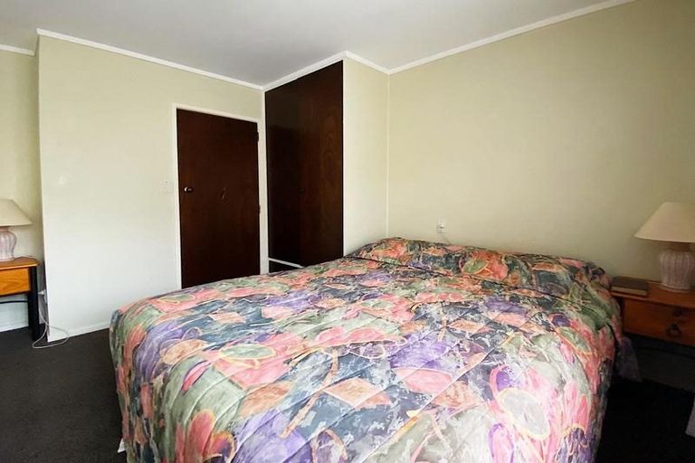 Photo of property in 15 Whaka Street, Maungaturoto, 0520