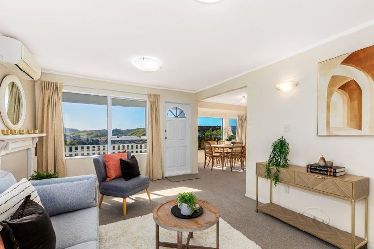 Photo of property in 1 Anaheim Place, Churton Park, Wellington, 6037