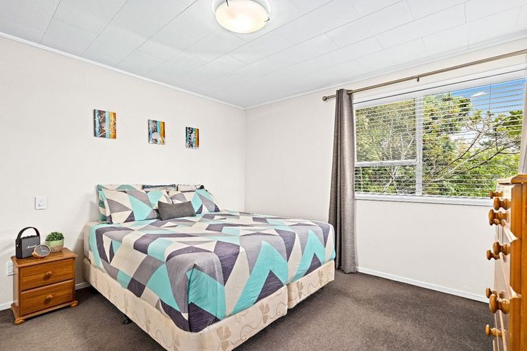Photo of property in 50 Allington Road, Massey, Auckland, 0614