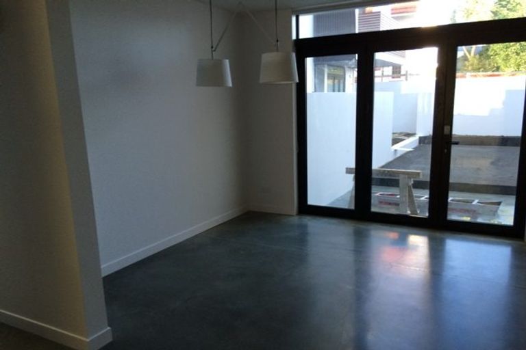 Photo of property in 76 Brougham Street, Mount Victoria, Wellington, 6011