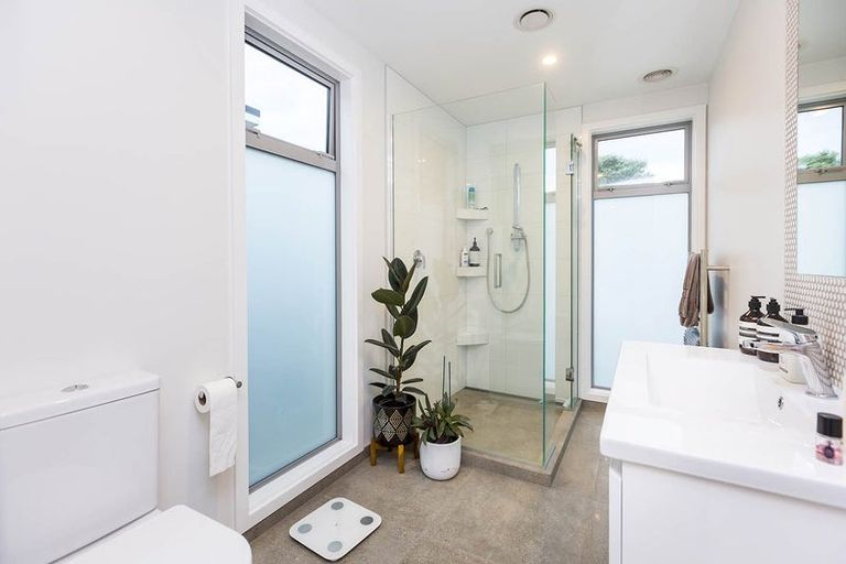 Photo of property in 931b High Street, Avalon, Lower Hutt, 5011