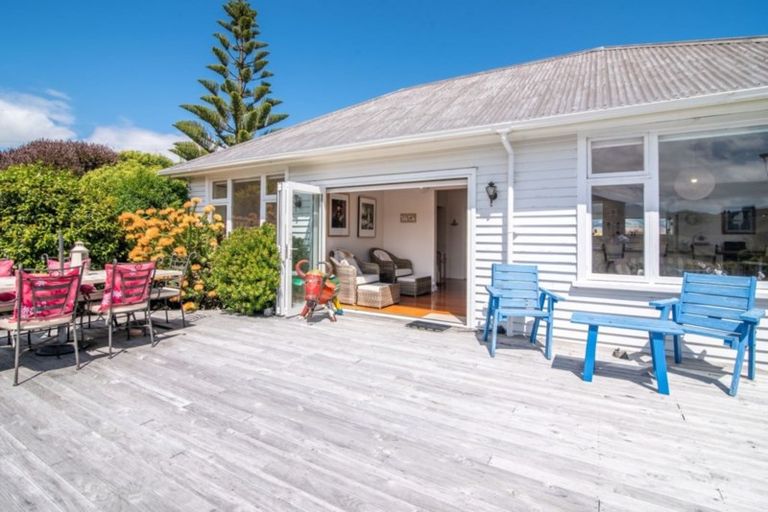 Photo of property in 30 Okains Bay Road, Robinsons Bay, Akaroa, 7581