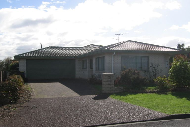 Photo of property in 22 Connemara Court, West Harbour, Auckland, 0618