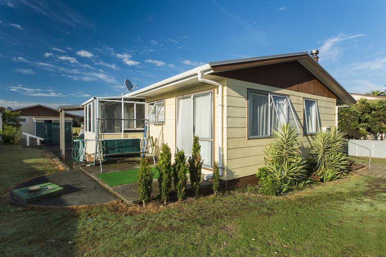 Photo of property in 10 Solander Street, Tolaga Bay, 4077