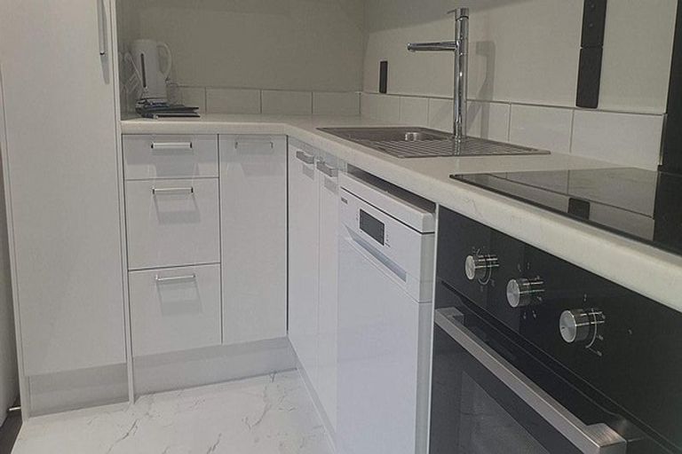 Photo of property in 39 Korau Grove, Stokes Valley, Lower Hutt, 5019