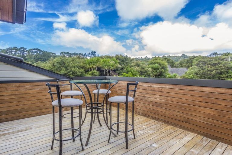 Photo of property in 23 Cochran Road, Oratia, Auckland, 0604