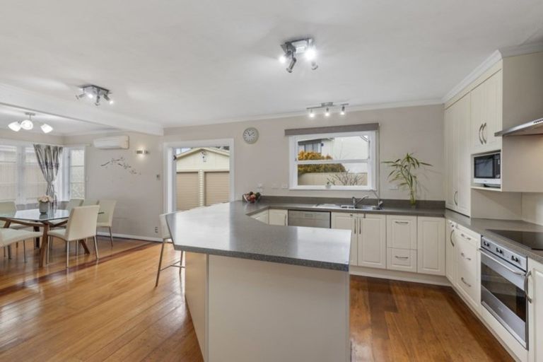 Photo of property in 162 Kings Crescent, Hutt Central, Lower Hutt, 5010