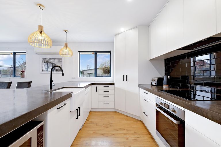 Photo of property in 13 Ash Avenue, Albert Town, Wanaka, 9305