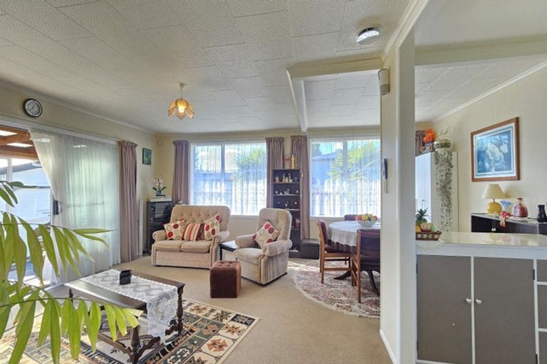 Photo of property in 16 Lancaster Crescent, Tokoroa, 3420