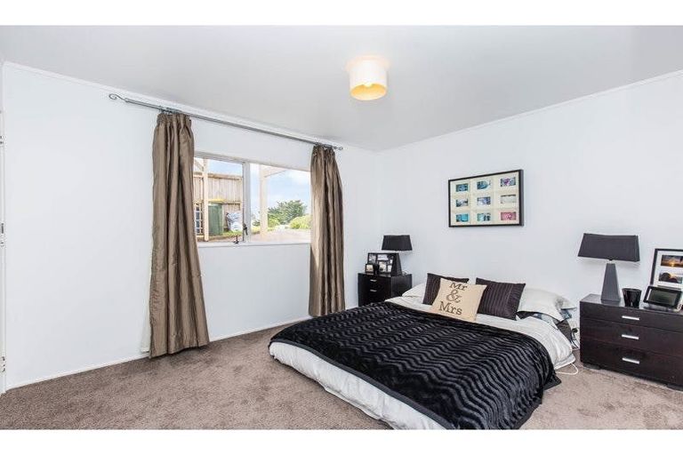 Photo of property in 1/52 Arran Road, Browns Bay, Auckland, 0630