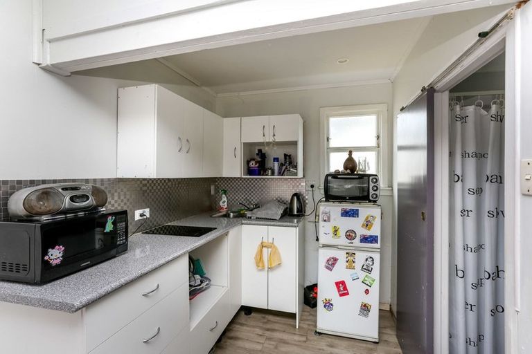 Photo of property in 22 Weymouth Street, New Plymouth, 4310