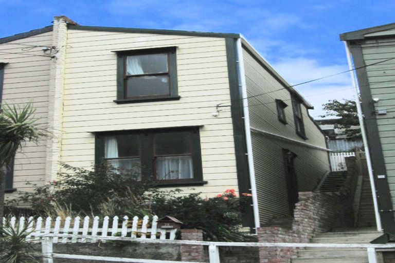 Photo of property in 28 Edinburgh Terrace, Berhampore, Wellington, 6023