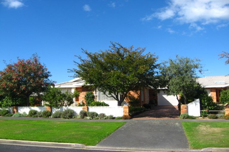 Photo of property in 160b Hagart-alexander Drive, Mosgiel, 9024