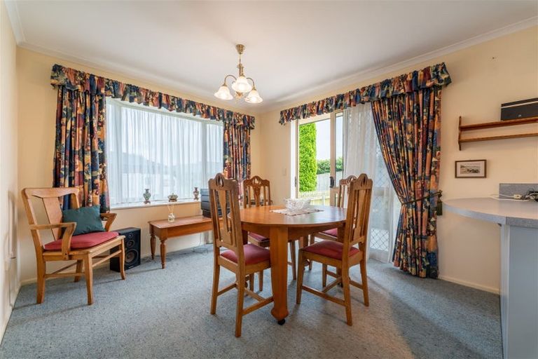 Photo of property in 17 Hannah Place, Holmes Hill, Oamaru, 9401